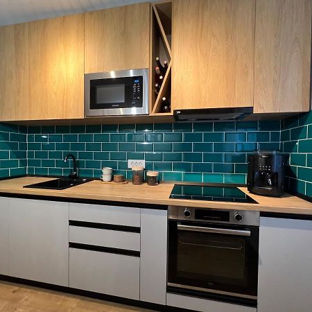 Riverside Jungle Green Apartment Oradea Ngoại thất bức ảnh
