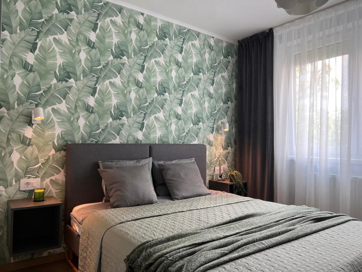 Riverside Jungle Green Apartment Oradea Ngoại thất bức ảnh