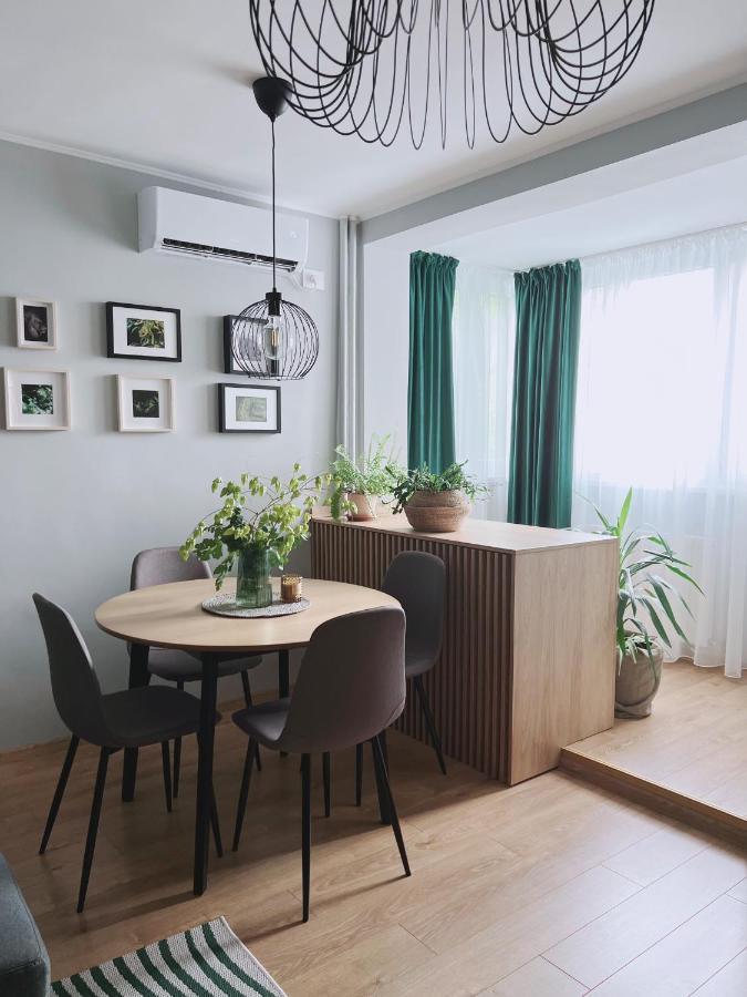 Riverside Jungle Green Apartment Oradea Ngoại thất bức ảnh