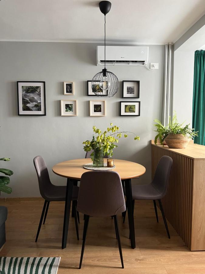 Riverside Jungle Green Apartment Oradea Ngoại thất bức ảnh