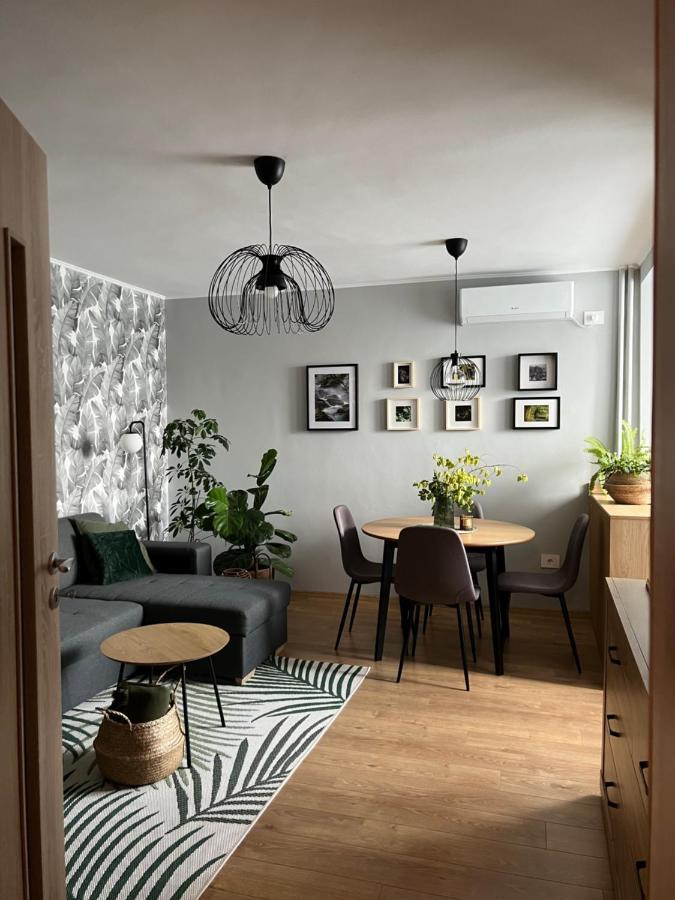 Riverside Jungle Green Apartment Oradea Ngoại thất bức ảnh